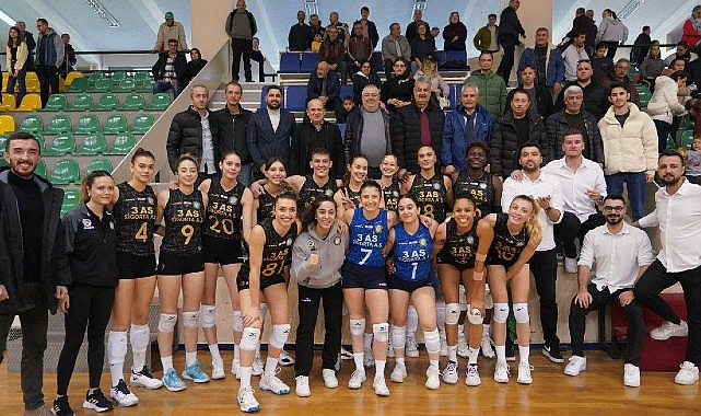 Voleybolda Körfez Derbisi Edremit'in